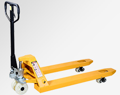 臨沂精密機械加工廠手動叉車搬運物料