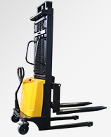 電動(dòng)堆高車(chē)高效物流作業(yè)的得力助手